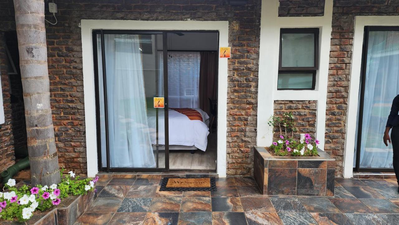 Sable Inn B&B Modimolle Bagian luar foto