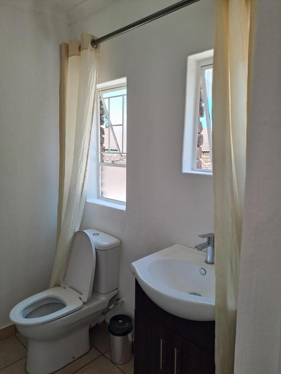 Sable Inn B&B Modimolle Bagian luar foto